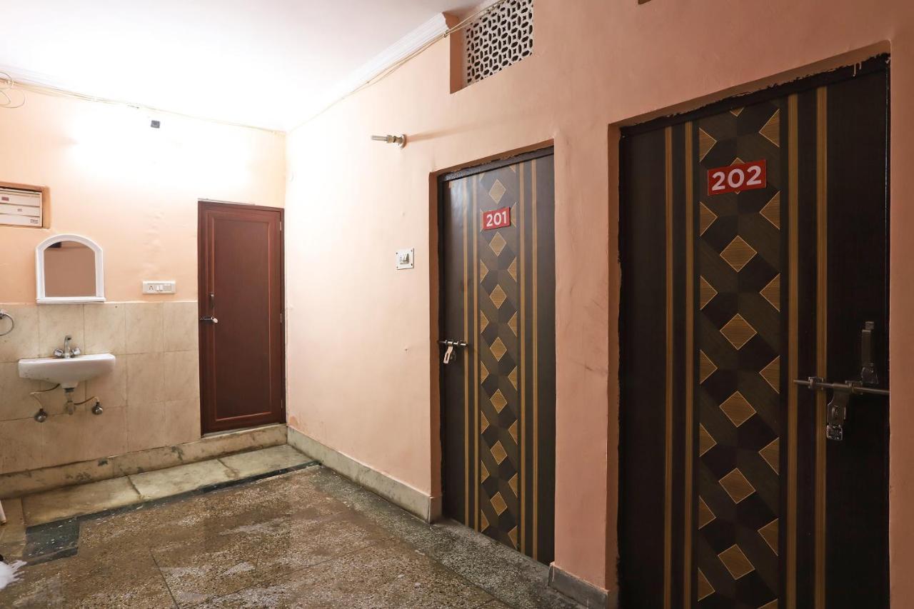 Готель Oyo 39645 Maheshwari Residency Нью-Делі Екстер'єр фото